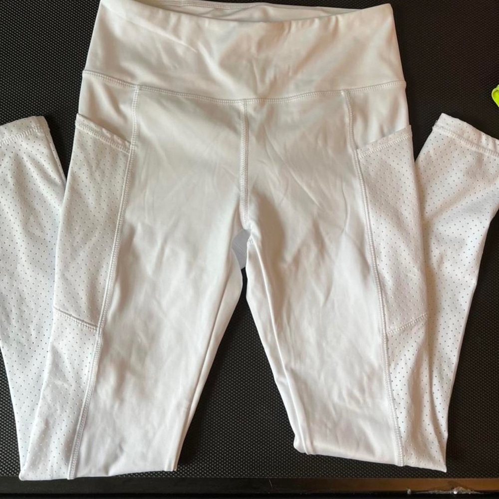 NWOT white 7/8 leggings